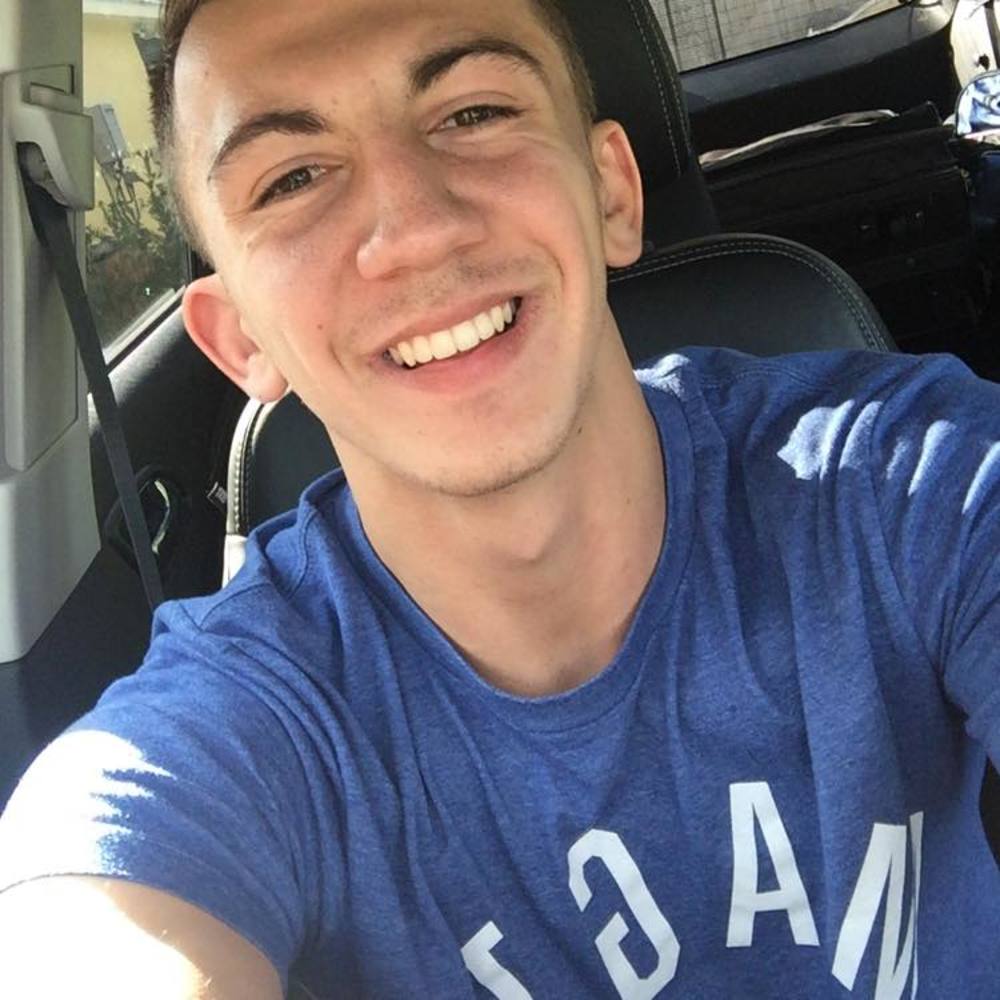 Meet your Posher, Sal